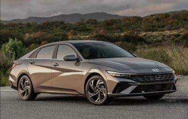 هيونداي إلنترا